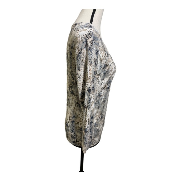 White House black market womens cardigan snap buttons snake rayon size medium - Picture 5 of 12